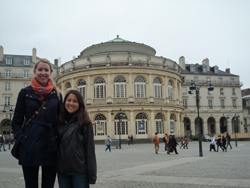 Claire Shea et Miki Duruz lors de la visite guidée de Rennes