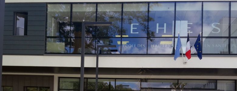 Façade du bâtiment Robert Debré de l'EHESP