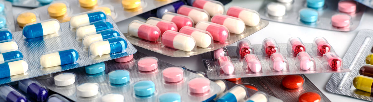 Médicaments de qualité inférieure et falsifiés : l'OMS publie un nouveau guide de formation de formateurs