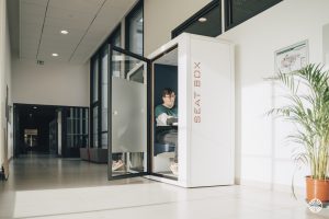 Vue d'une cabine accoustique à l'EHESP