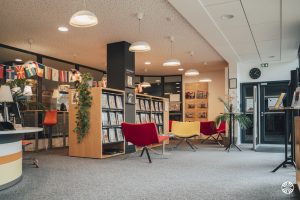 Vue de l'entrée de la bibliothèque de l'EHESP